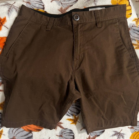 Brown Volcom Mens Shorts 30" - Picture 1 of 3